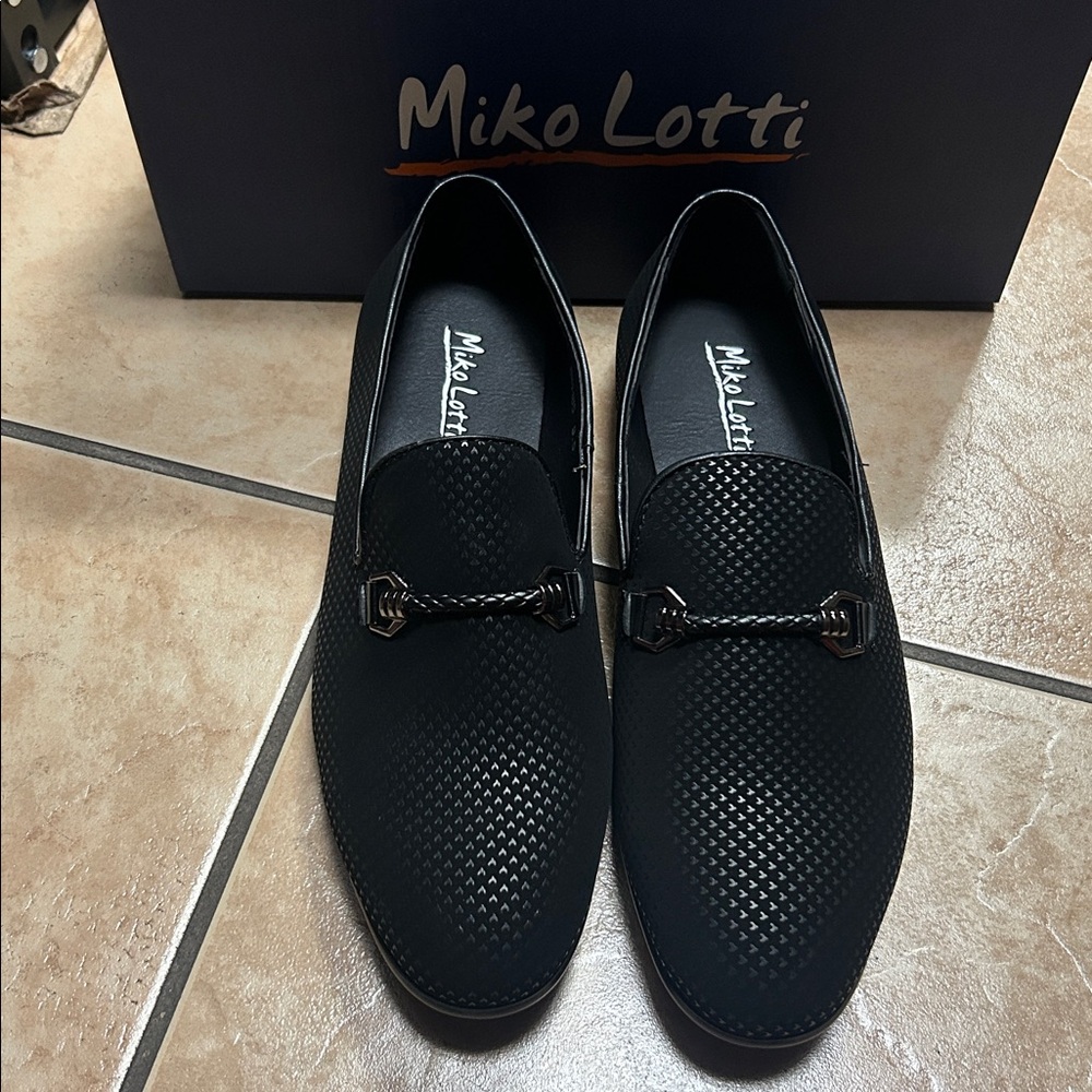 Miko Lotti Slip-On Smoking Loafers with Buckle NWT